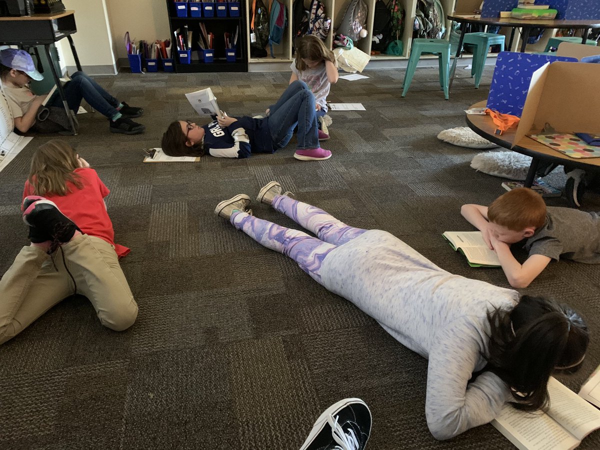 JoniLindbloom's tweet photo. A successful Reading Marathon!  #thirdgrade @HighCountryElem  #emsreads #emsproud #emselar https://t.co/7vFPeHHyn9