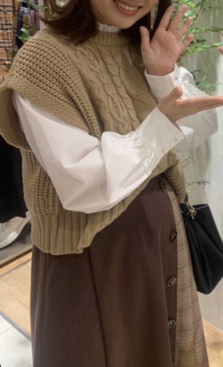 ashiura310's tweet photo. 痩せたからみてほしい！！！
左が半年前で、右が今日
お腹へこませてない状態でここまで細くなれて嬉しい😭

朝ゆでたまごとR-1最強 https://t.co/70DokmjTgv