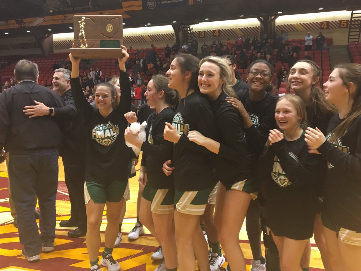 JonBozeka's tweet photo. The GlenOak Lady Eagles are headed back to the FINAL FOUR. Here are some photos I snapped tonight. @lexilemire and her family, the team celebrating, @01Breezie with the hardware, the team celebrating and two others to show the night. #WHBCSports @1480whbc @HOFHuddle_Rich https://t.co/Myji3cNcru