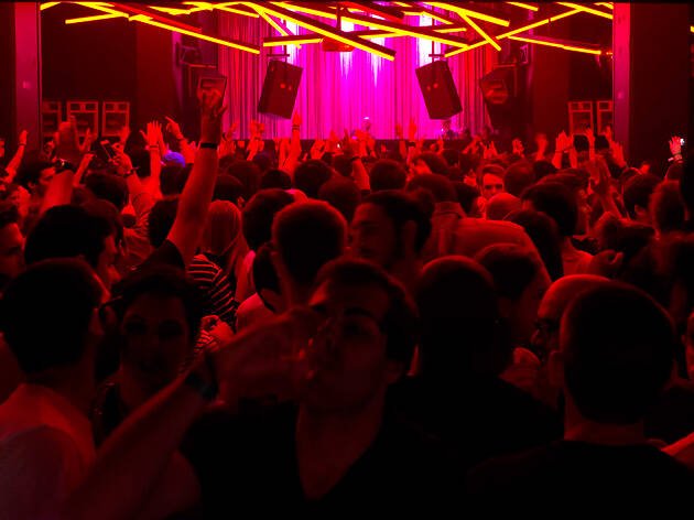 FlashFmCl's tweet photo. #Mastermix2020 by @DaniloPerkelman Live At #Studio1Club #MainStage #NowPlaying #deephouse #House #techhouse #minimaldeeptech
#minimalTechno #meloidcHouse #melodicTechno #techno 
ListenHere Escuchanos aqui 🔊
https://t.co/4TRCLto1HW https://t.co/TbmTh17i4q