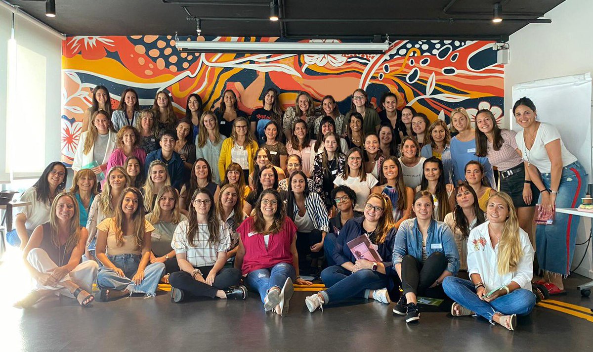 Pirizma's tweet photo. Hoy en WPP Uruguay celebramos el 8M inspirando a las mujeres para que prosperen y progresen en sus carreras. En WPP queremos mujeres  líderes fuertes con propósito, que se conviertan en agentes de cambio en nuestra sociedad y en nuestra industria. #hayequipo Estamos juntas. https://t.co/AUEbqTAWfz