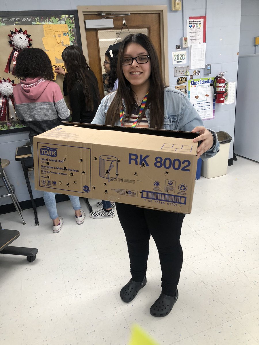 northshoreffa's tweet photo. After a 9 week project with the laying hens, the students at NS9 got to bring them home due to Spring Break! 🐔 https://t.co/mpMqK1vC1T