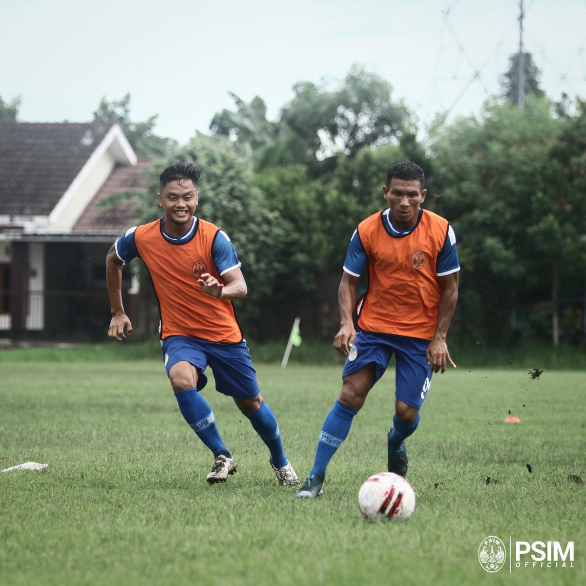 Happy weekend, Dab!

#LaskarMataram #AYDK