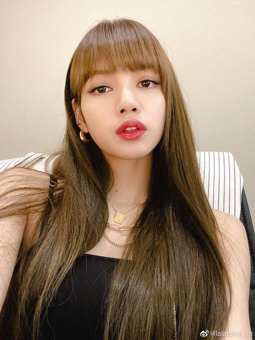 LISA fan account tweet media