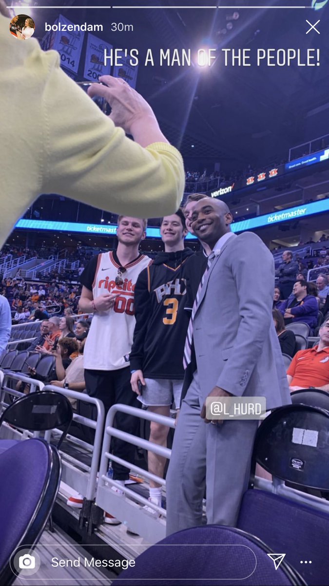 <a href="/BenPak23/">Ben Pak</a> @AuerGraham I see you guys!