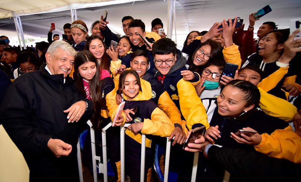 Hans2412's tweet photo. Presidente @lopezobrador_ en San Luis Potosí https://t.co/kkUd1FTSpf