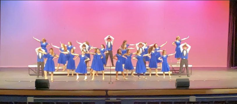 mhsfest's tweet photo. Soaring Sensations representing Urbana High School!  Can’t wait to see your performance!  @UrbanaHSChoirs https://t.co/nJWmLYEdNK
