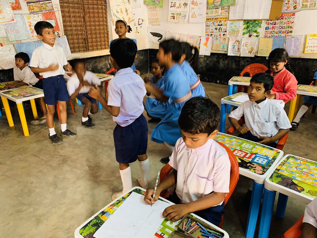 Ganjam_Admin's tweet photo. No Bag Day ..students are busy with singing..paintings...writing @CMO_Odisha @SMEOdisha https://t.co/g1L6ipLWRO