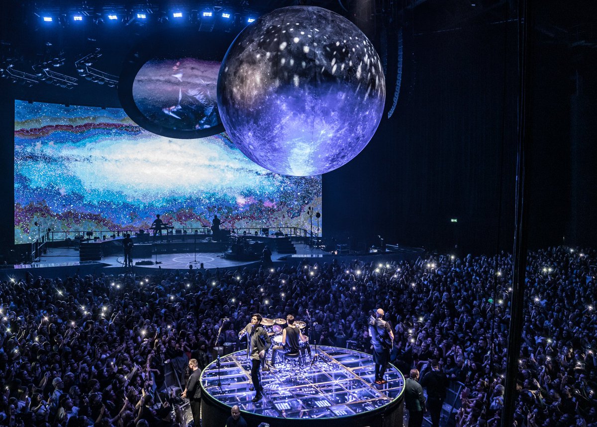 TheScript_Danny's tweet image. Twitter asks me .......... what’s happening. I have no words 😶 so just look at the place where we gather to feel a bond I’ve never felt in my life. True unity through sacrifice,pain and the recognition that there is no us and there is no you. Just complete love