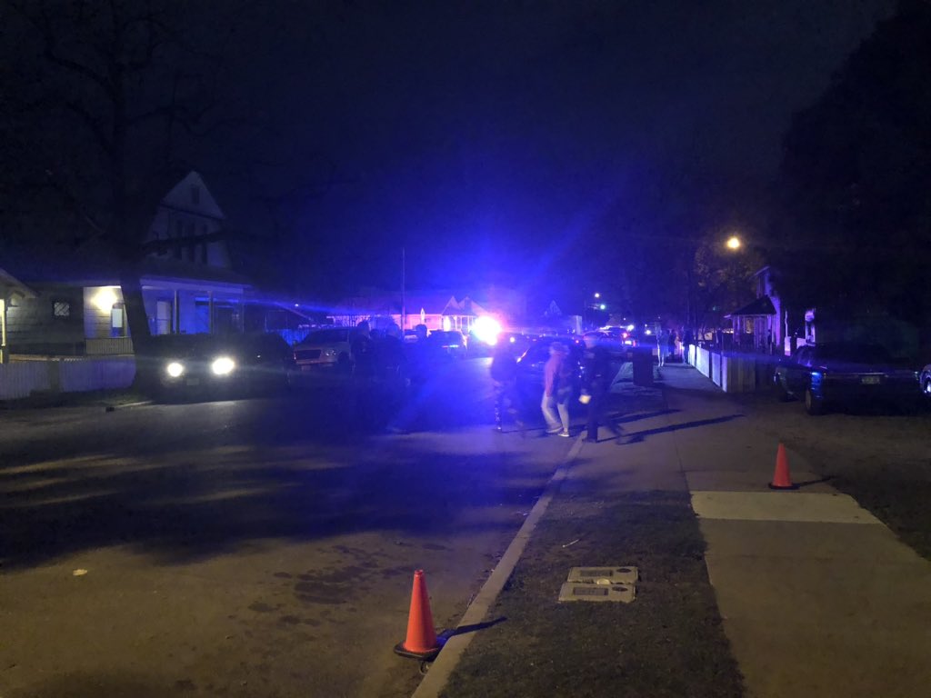 milesfuruichi's tweet photo. Medford police are on scene of a shooting on Grape Street. Witnesses said they heard several gunshots and saw someone run on foot. Police are scanning the area and asking questions. https://t.co/NPzl9EQwWT
