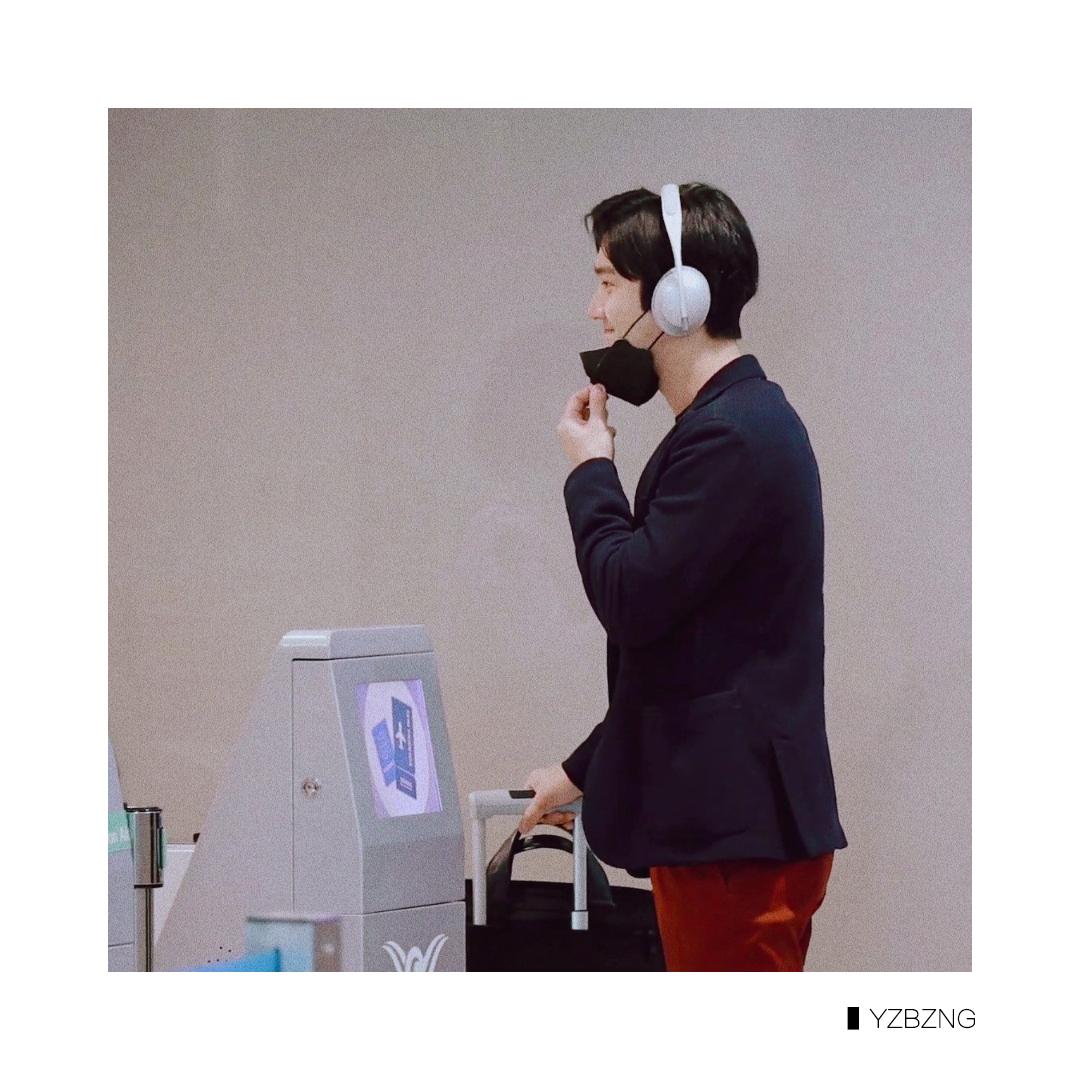 yzbzng's tweet photo. 200307 🐎 Seoul🛫Jakarta
Wear mask Wash hands Frequent disinfection
#최시원 #SiwonChoi #시원 #Siwon 
#최시원_데뷔_15주년_축하해
#Siwon_Debut15thAnniversary 
#최쿨님 💙💙 https://t.co/MzSLOYSsxI
