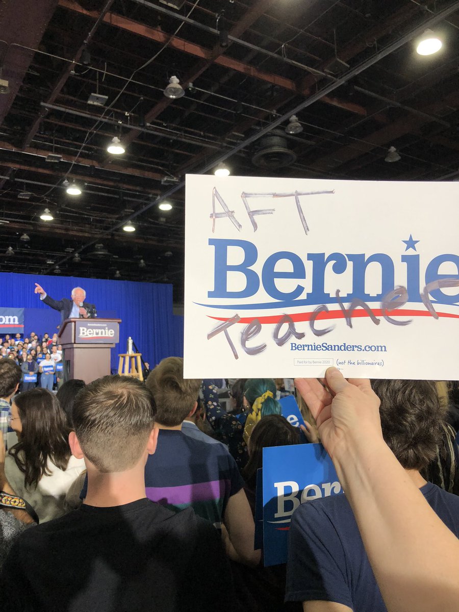 PatriciaRMullen's tweet photo. This Michigan teacher supports Bernie! #teachersforbernie #BernieforMichigan ##BernieInDetroit #BernieSanders2020 #AmericanFederationofTeachers https://t.co/fdiDrEJ7Ui
