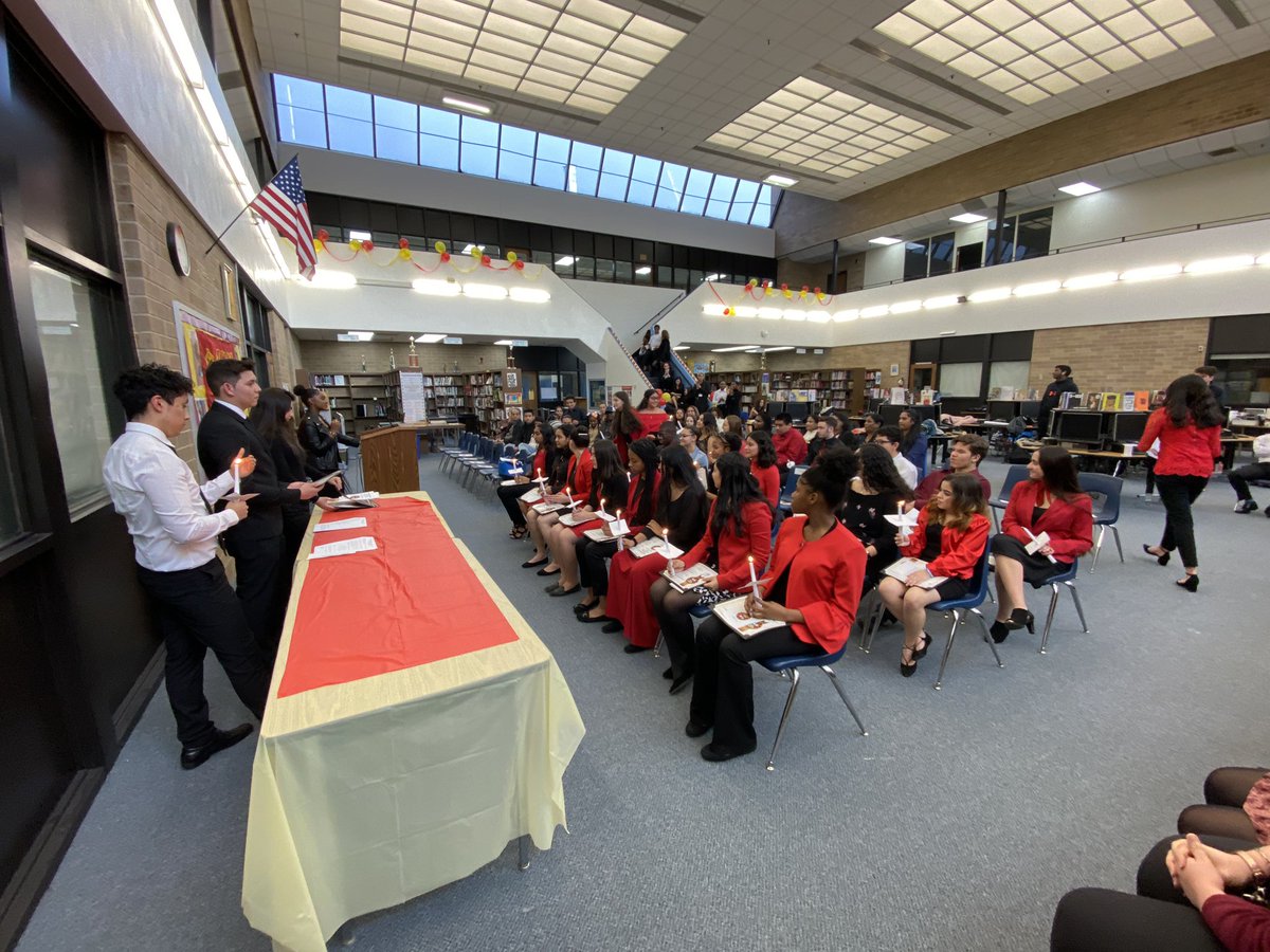 SHSERHS's tweet photo. ERHS Spanish Honor Society, inductions 2020. https://t.co/hFa9u8wkdI