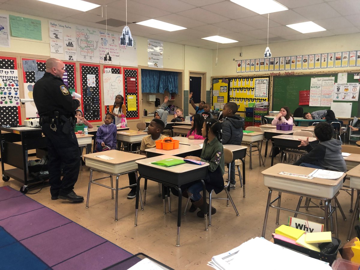 Lisa Burke tweet media