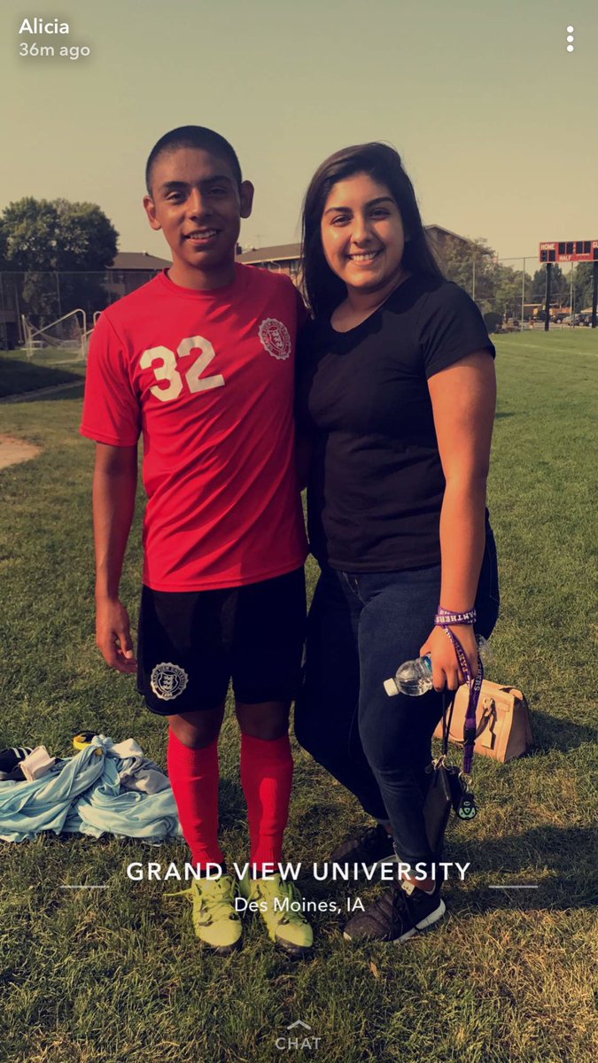 Soto_Alvaro13's tweet photo. Happy birthday @calderonaliciaa 🎉🎉❤️ Enjoy your first legal drinks💯 https://t.co/prHTGRAD8I
