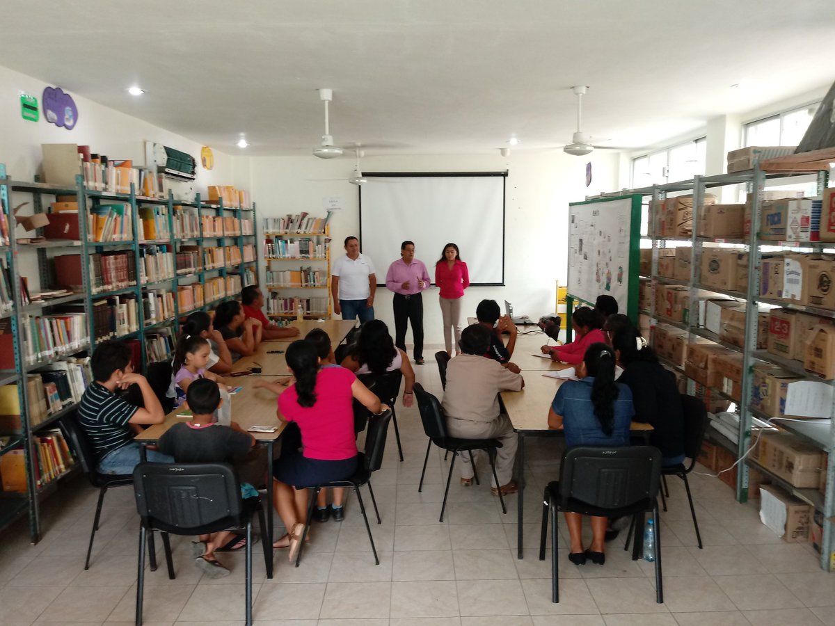 omaralpuche's tweet photo. #Educación #GestiónEscolar #Maestros #EscuelasDeEducaciónBásica en #México deben ser humanistas y comprensibles con sus alumnos y padres de familia ante la  inseguridad pública y fortalecer la enseñanza axiológica para mejorar el tejido social. @SEP_mx @EducacionQR @club_vivos https://t.co/GCovlu0v7H
