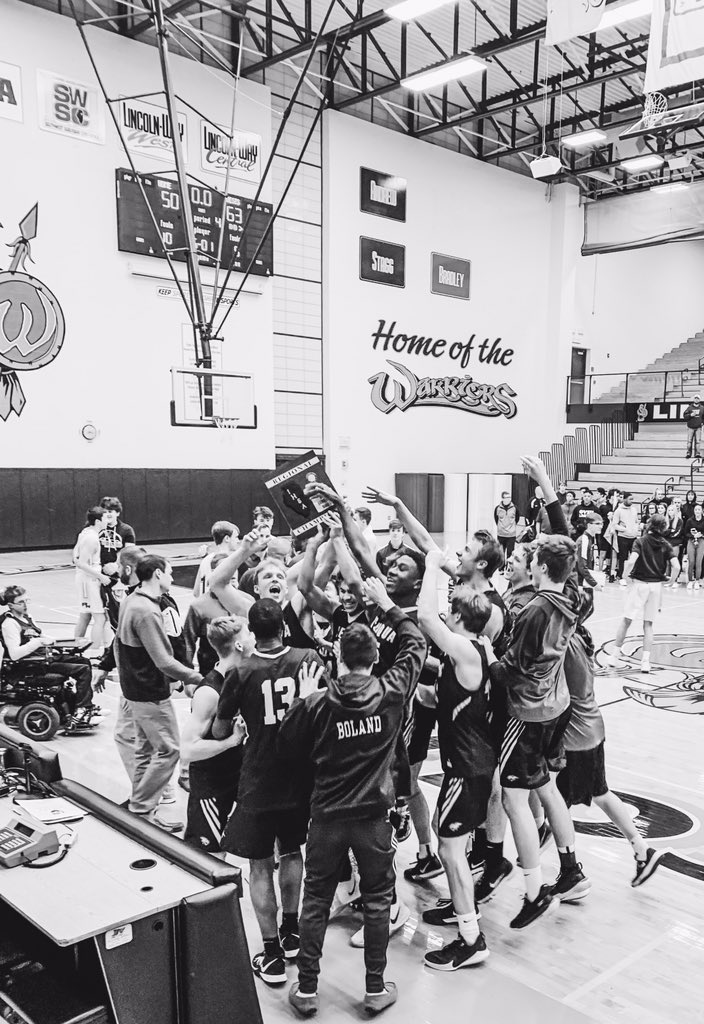 NVHS_Basketball's tweet photo. Great night in New Lenox! Your 2020 Lincoln Way West Regional Champs! https://t.co/5heGfAX7rR