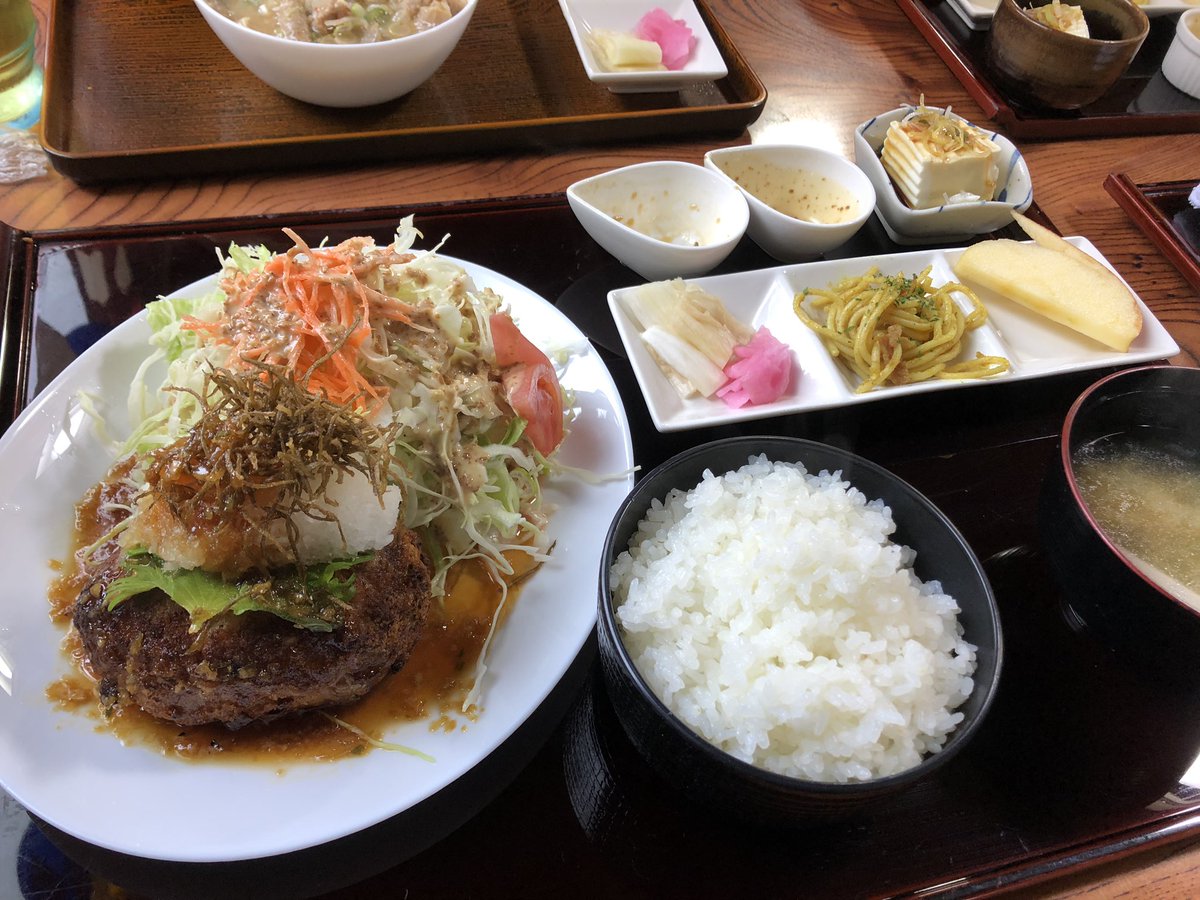 たくま氏 今日は葛生で仕事なので 久しぶりにあのハンバーグを求めて かたやま庵 へ アクトプラザでのライブを思いだすね たくま氏 今日は葛生で仕事なので 久しぶりにあのハンバーグを求めて かたやま庵 へ アクトプラザでのライブを思いだすね