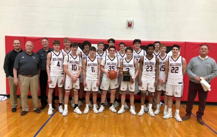 Rolla Dogs are Distrct Champs!! Way to go, boys!! Good luck in Sectionals!! #RollaBulldogs
