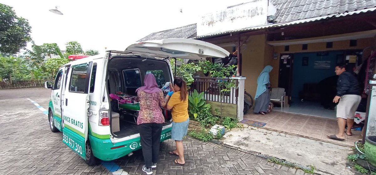 ambulancemalangstrudel tweet media