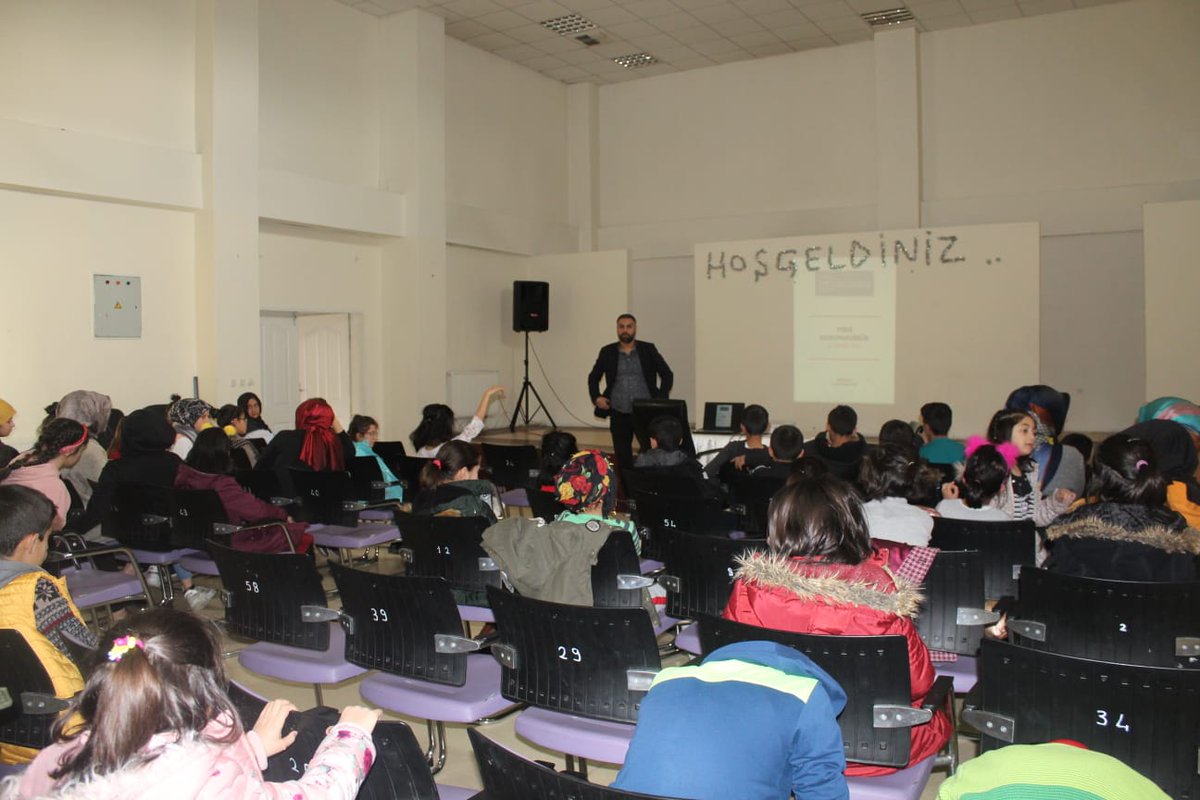 Bingöl Valiliği 2023 Vizyonu çerçevesinde,İl müdürlüğümüze bağlı,İller Bankası Çocuk Evleri Sitesi Müdürlüğünde Corona Virüsle ilgilli eğitim semineri düzenlendi.<a href="/ailevecalisma/">Cshabakanligi</a> <a href="/ZehraZumrutS/">Zehra Zümrüt Selçuk</a> @CocukHizGM <a href="/selahattinguven/">Selahattin Güven</a>  <a href="/bingolvaliligi/">T.C. Bingöl Valiliği</a> <a href="/MehmeteminCaka1/">Mehmet Emin ÇAKAN</a> <a href="/2023Bingol/">2023 Bingöl Vizyonu</a>