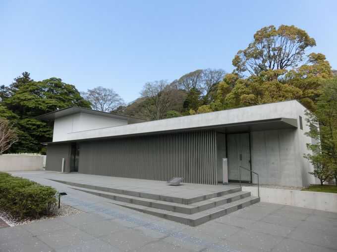 BotKenchiku's tweet photo. 907. 「鈴木大拙記念館」／谷口吉生https://t.co/NQVmtgPY2i