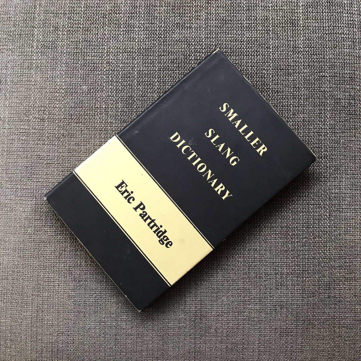 leafandgroove's tweet photo. Found this slang dictionary in a very large box of donations. I had to google ‘modern slang terms’ as could only think of minger. Turns out I got old, although probably slightly more up to date than some of the gems in this book. #crosspatch https://t.co/iECHh0dHmJ