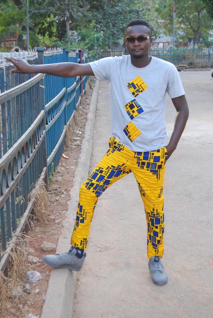 Sqeelz's tweet photo. How to rock your Ankara trouser in a different style. https://t.co/AKRHecisVX