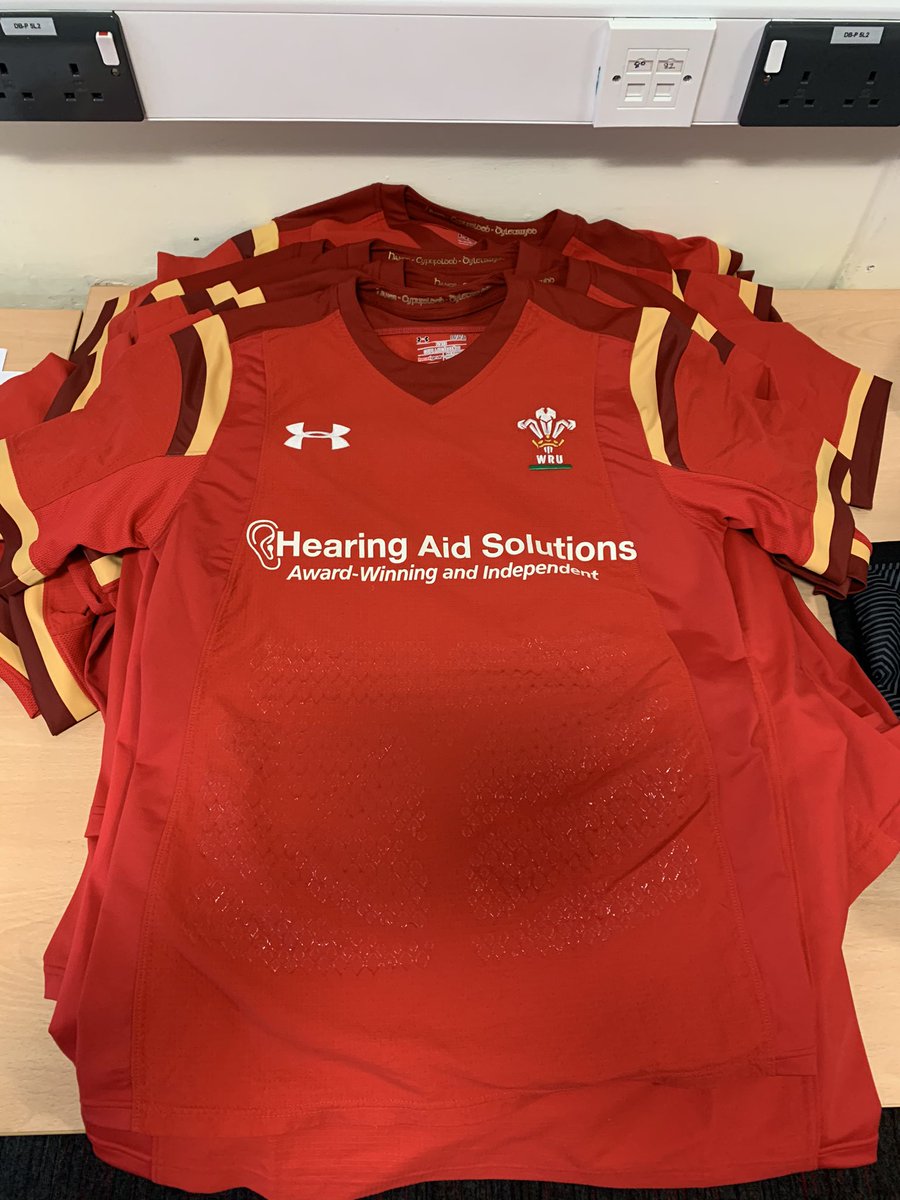 devilsrl's tweet image. Busy few days preparing both men and women kit for @WalesDeafRugby , huge thankyou  to our sponsors @HearAidSolution and also a massive thankyou to @cardfembroidery for the fast turnaround