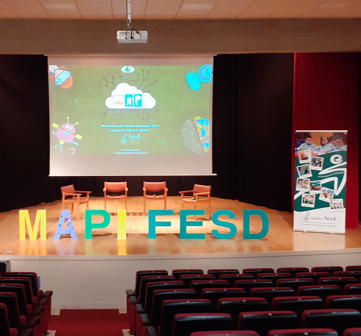 fesdomingo's tweet photo. Empieza III Mapifesd en Inteligencia Artificial y Robótica #mapifesd https://t.co/PztghVBPfL