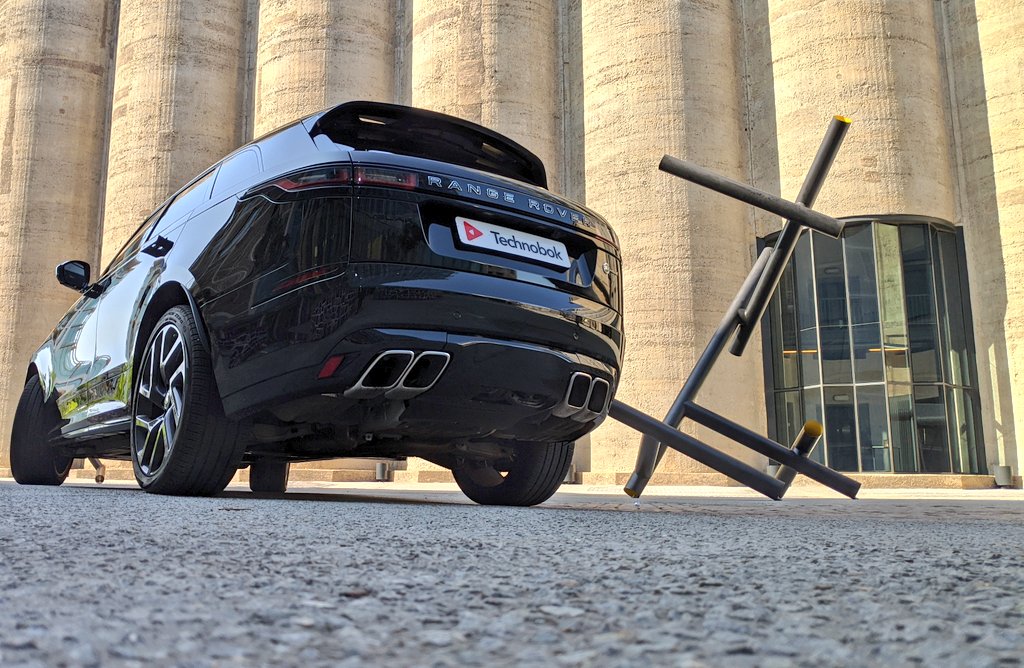 TechnoBokMedia's tweet photo. The Dark Knight.
.
.
@LandRoverZA Range Rover Velar SVAutobiography with its 5.0-Litre Supercharged V8 ๐๐
#RangeRover #V8Supercharged #Power #SVAutobiography #Velar https://t.co/ufP5dMB8Zn