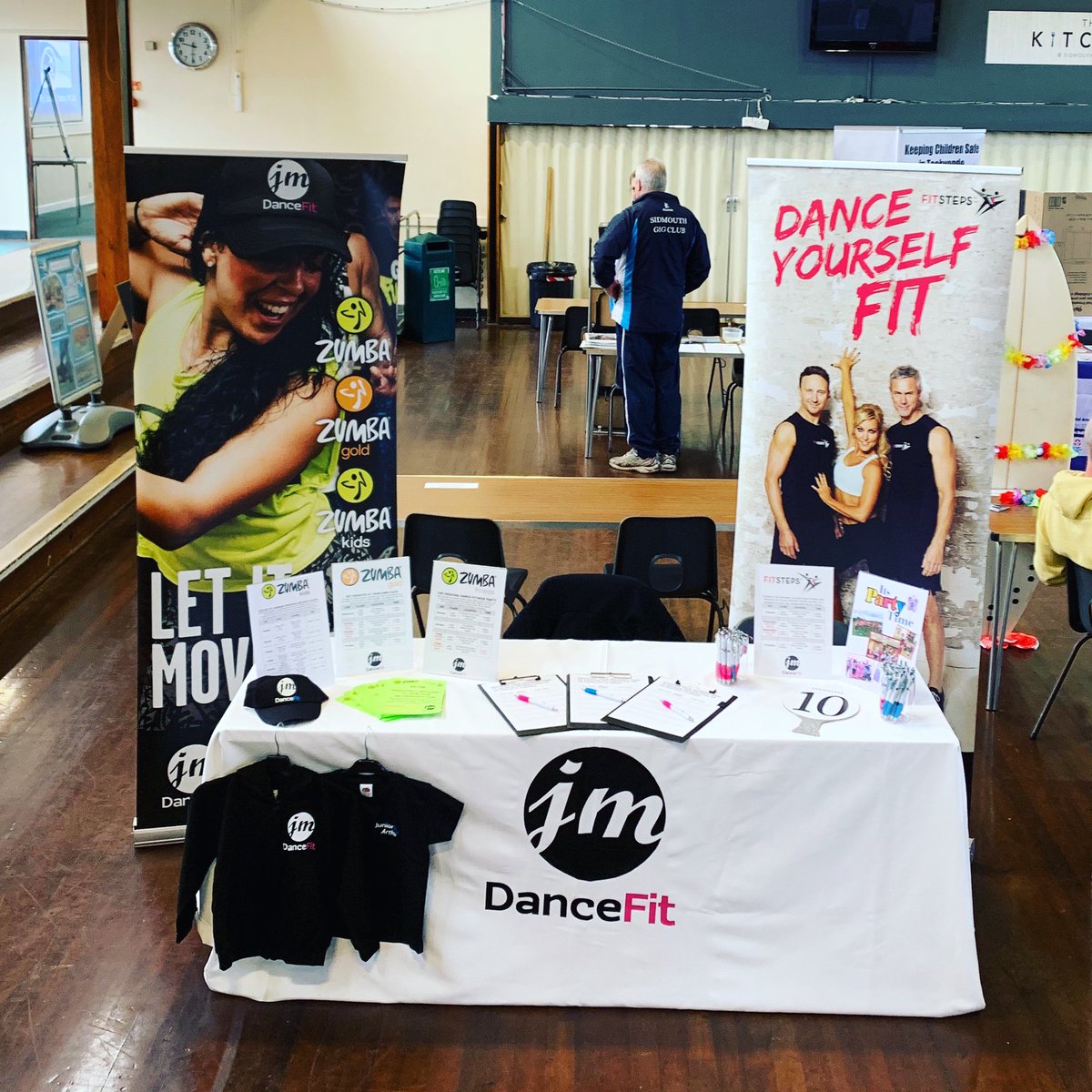 JM_DanceFit's tweet photo. We are ready for you!! Join #jmdancefit fun 11am #zumba 1pm #fitsteps ‘Strictly’ #fitnessfun @ #sidmouthcollege #sidmouth FREE ENTRY #sidmouthdevon #sidford #sidvalley #seaton #axevalley #stthomasexeter #exeter #eastdevon #danceyourselffit @SidmouthNubNews 💃🏼 https://t.co/0N2vjnWrBi