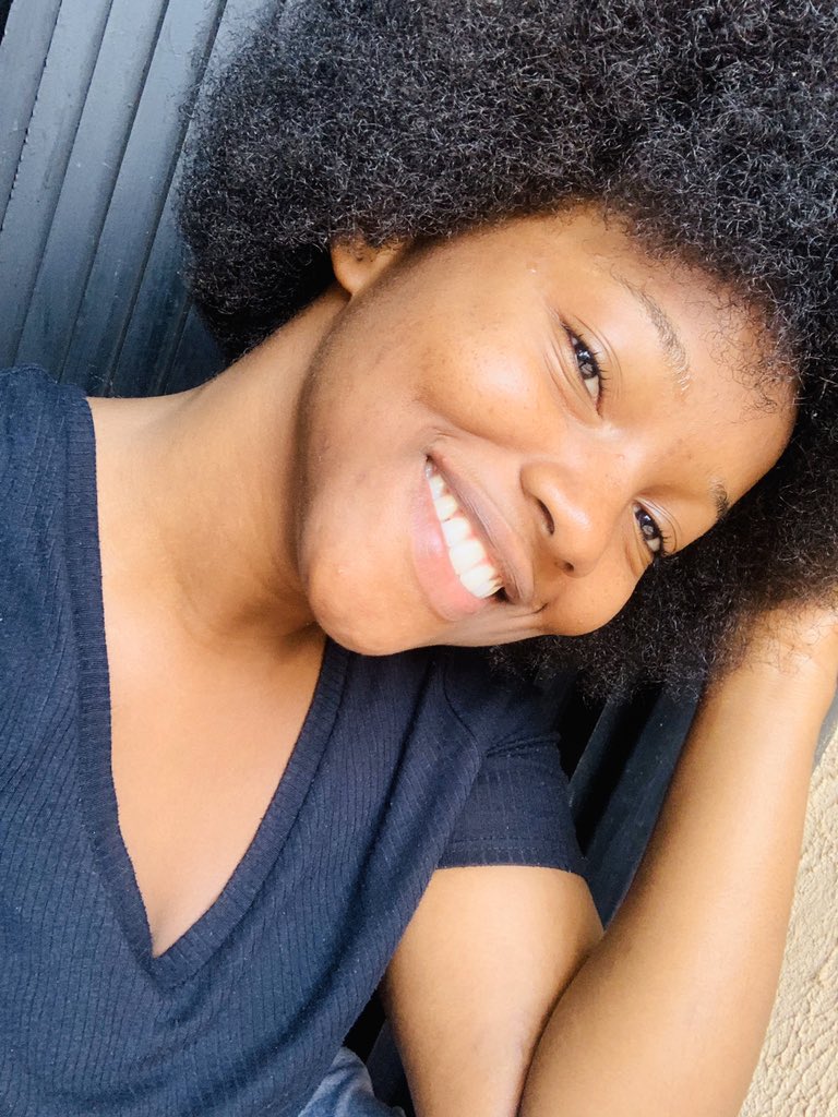 i_am_erma's tweet photo. Happy weekend #afroweekend https://t.co/N7WlSAOdue