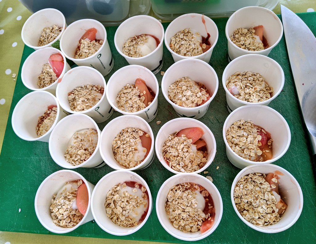 SlowFoodEdin's tweet photo. We are setup @EdFarmersMarket for all things #rhubarb with #CooksAlliance @SteveBrownChef from @edinfoodsocial.
#SlowFood #GoodCleanFair #Edinburgh https://t.co/idJQiD8QFH