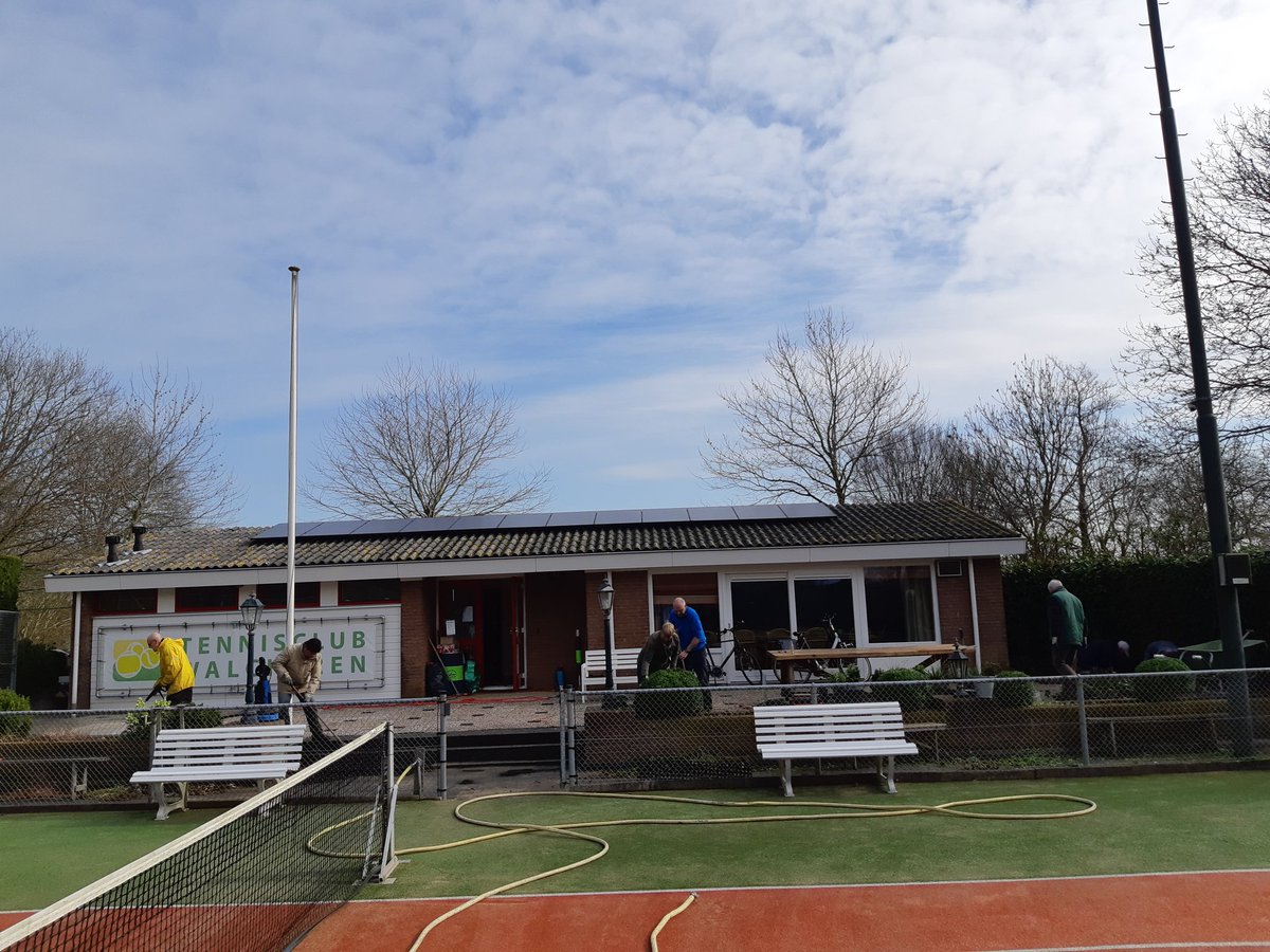 walcherentc's tweet photo. Klusdag @tennisclubwalcheren https://t.co/AJYRVn4uYP