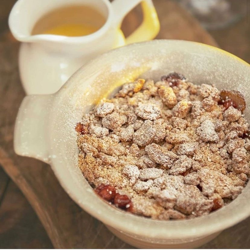 DebonairTea's tweet photo. Anyone for a seasonal crumble and a cup of @DebonairTea??
Yes please @FiveBellsKent 🙋♀️ The new menu is looking delicious btw! 😋 #PickledEggPub #FiveBells #Brabourne https://t.co/OwVmqnCYR6