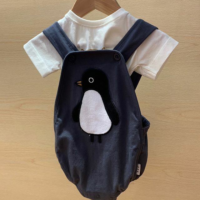 monsterthreadsA's tweet image. We&apos;ve got a whole new range from @huxbaby in-store now! How cute is this Percy the Penguin onesie, paired with a @monsterthreads kid&apos;s tee? ⁠
⁠
#monsterthreads #huxbaby #hux #kidsclothes#fashion #kidsfashion ⁠ ift.tt/38uBC0S