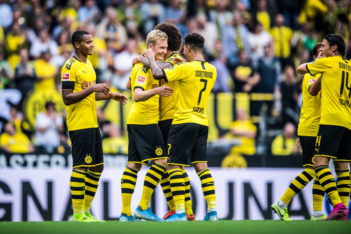 DortmundLebanon's tweet photo. #matchday : @BVB vs @borussia 
#bvb #echte_liebe #hejabvb https://t.co/bZyIt4ky6e
