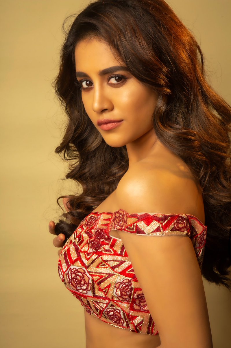 NabhaNatesh's tweet photo. Lukewarm 💥 https://t.co/faBlopxpNc