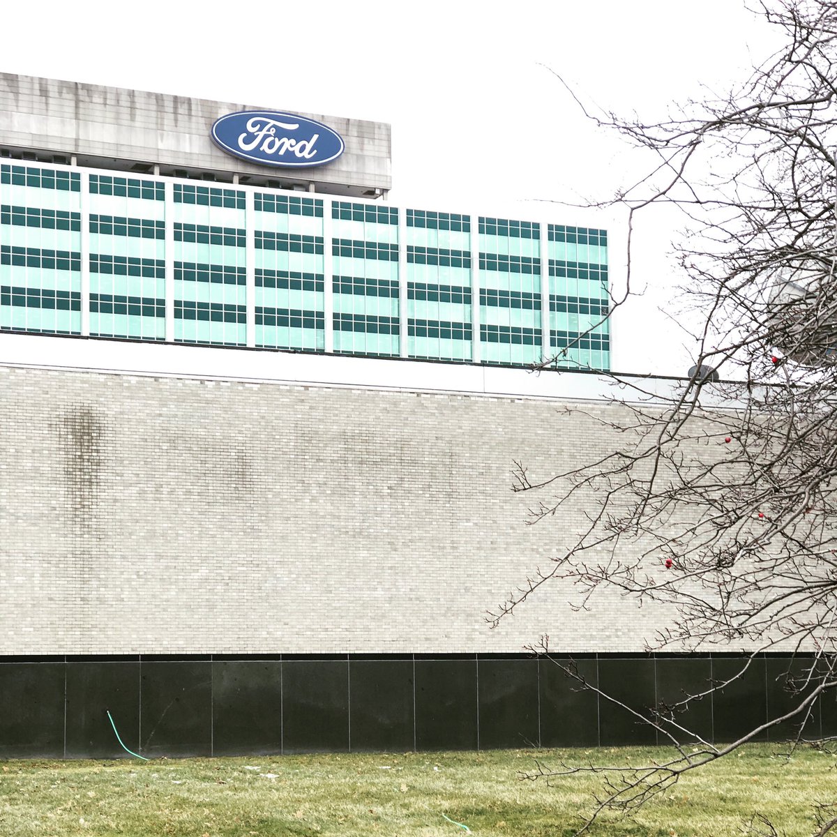 tobiaswerks's tweet photo. A new era begins for me. Excited to be a part of the human centered design team at @d__ford @Ford #drive #human #progress #commdesign #design #auto #hcd #designthinking https://t.co/L8i1W4sz6D