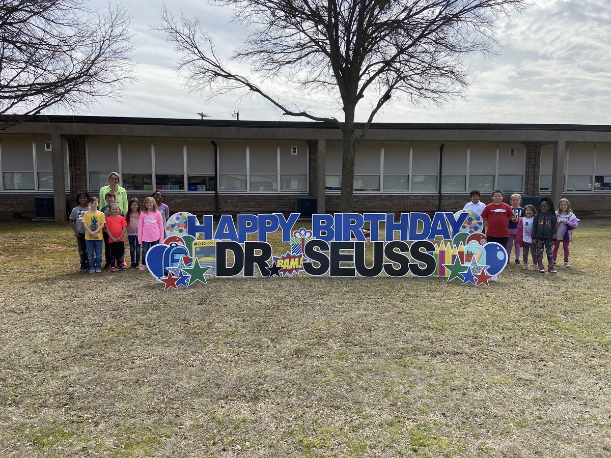 #DrSeussWeek 
@classycargal 
<a href="/LoriApple4/">Lori Apple</a> 
<a href="/haynes_nwa/">Haynes NWA</a>