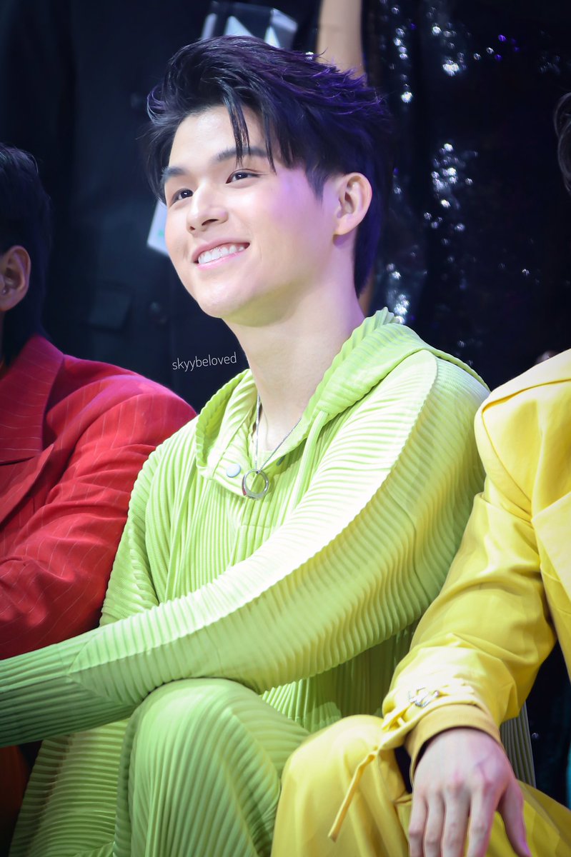 bee_nidarat_'s tweet photo. 20.02.19 Sky Wongravee - Line Tv Award 2020 @ Royal Paragon Hall @skywongraveee 
#LINETVAWARDS2020 
#LINENEXPLOSION2020
#skywongravee #mycloudy #skyybeloved #สกายวงศ์รวี #ก้อนเมฆของสกาย https://t.co/xAd9lP87zZ