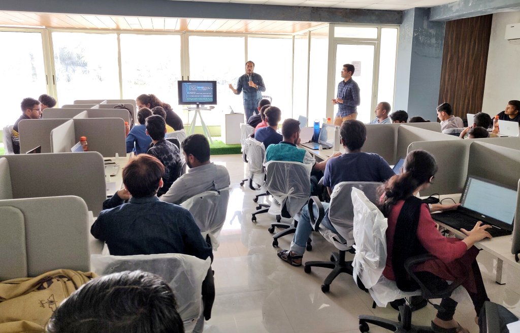 yashrajnayak's tweet image. We&apos;re joined by 50 participants for #React #LearningJam here in #Indore These folks earned their spot by learning the #ES6 fundamentals themselves 🔥

@progateEN @indoretechcom