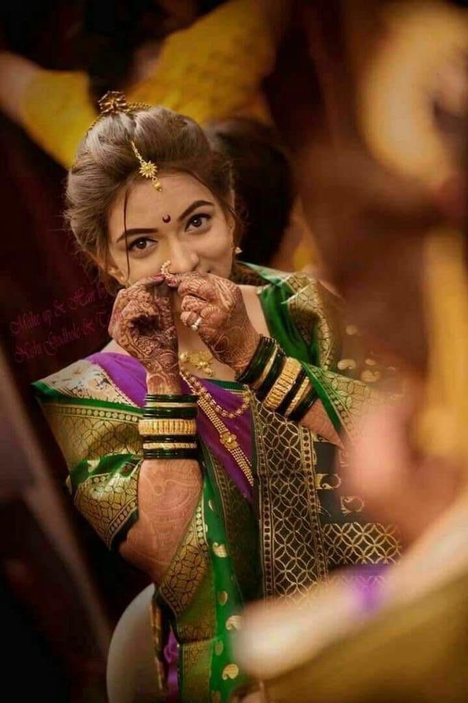 N4LLANANBAN's tweet photo. ஒப்பனைகளில் ஒளிவீசி மிளிரும் என் அழகெல்லாம் தோற்றிடுமே ஒப்பனையே இல்லாமல் இயல்பான அழகில் மிளிரும்  உன் சிறு புன்னகையிலே... https://t.co/24e8KWl8fr