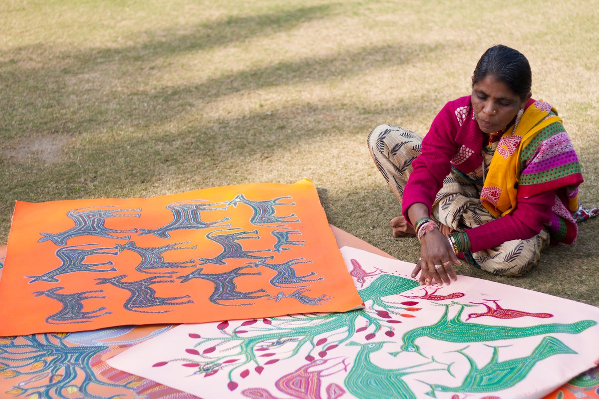 OjasArt's tweet photo. Lado Bai is an eminent Bheel artist and an Ojas Art Award 2017 winner and has been felicitated with the Tulsi Samman the highest Art award by Government of Madhya Pradesh. 
Past recipients of the Tulsi Samman include warli mastero Jivya Soma Mashe and Madhubani Mahasundari Devi. https://t.co/xohFxvPpxE