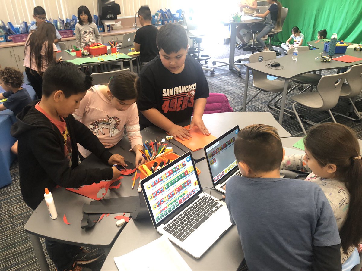 mfmagpile's tweet image. Using @ThinkingMaps to plan for our @LEGO_Education robotics narrative! #tbirdscode @WillmoreWSD @WSD_OntheMove @westminstersd