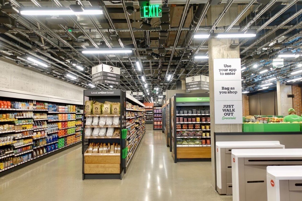 sirteace's tweet photo. Amazon is opening its first ’Amazon Go Grocery’ store in Seattle

https://t.co/MAxnhA8o2o

#shirute #amazongogrocery #amazon #retail #cx #customerexperience https://t.co/Y7VjIPFmsg