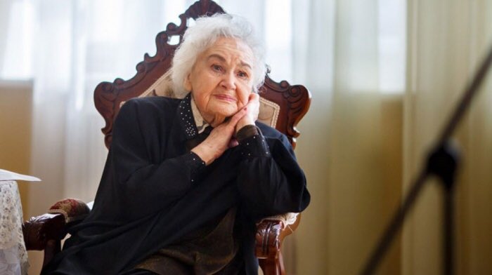 PLuWex's tweet image. Актриса,  разведчица, Софья  АВЕРИЧЕВА прошла с честью трудной фронтовой дорогой. Была ранена.
После окончания 
Великой Отечественной войны с 10 боевыми наградами вернулась в родной Ярославский театр. За годы работы сыграла около ста ролей

Умерла 10 мая 2015 
на 101-м году жизни