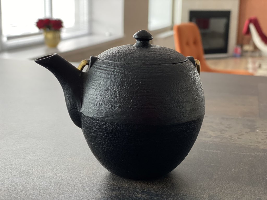 Bodonguud's tweet photo. Tea time #azercay https://t.co/OYcDOrd7Fy