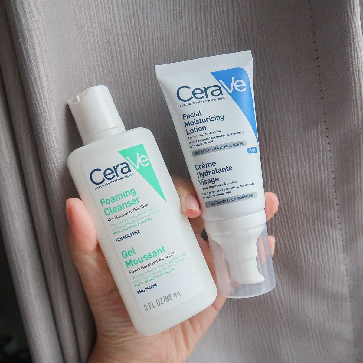 fonfondly's tweet photo. สิ่งนี้เกิดมาเพื่อคนแพ้ง่ายจริงๆ Cerave Foaming Cleanser และ Cerave PM lotion ช่วยฟื้นฟูผิวฝนทุกครั้งที่เริ่มรู้สึกว่าบอบบาง เวลาไปทะเลกลับมาเวลาไปทะเลกลับมาเจออากาศร้อนๆผดขึ้นทุกครั้งต้องกลับใช้ 2 ตัวนี้ตลอด https://t.co/UBN7jXGHiy